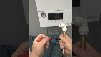 DIY Plumbing how to connect a Speedfit elbow to copper pipework #plumber  #diy